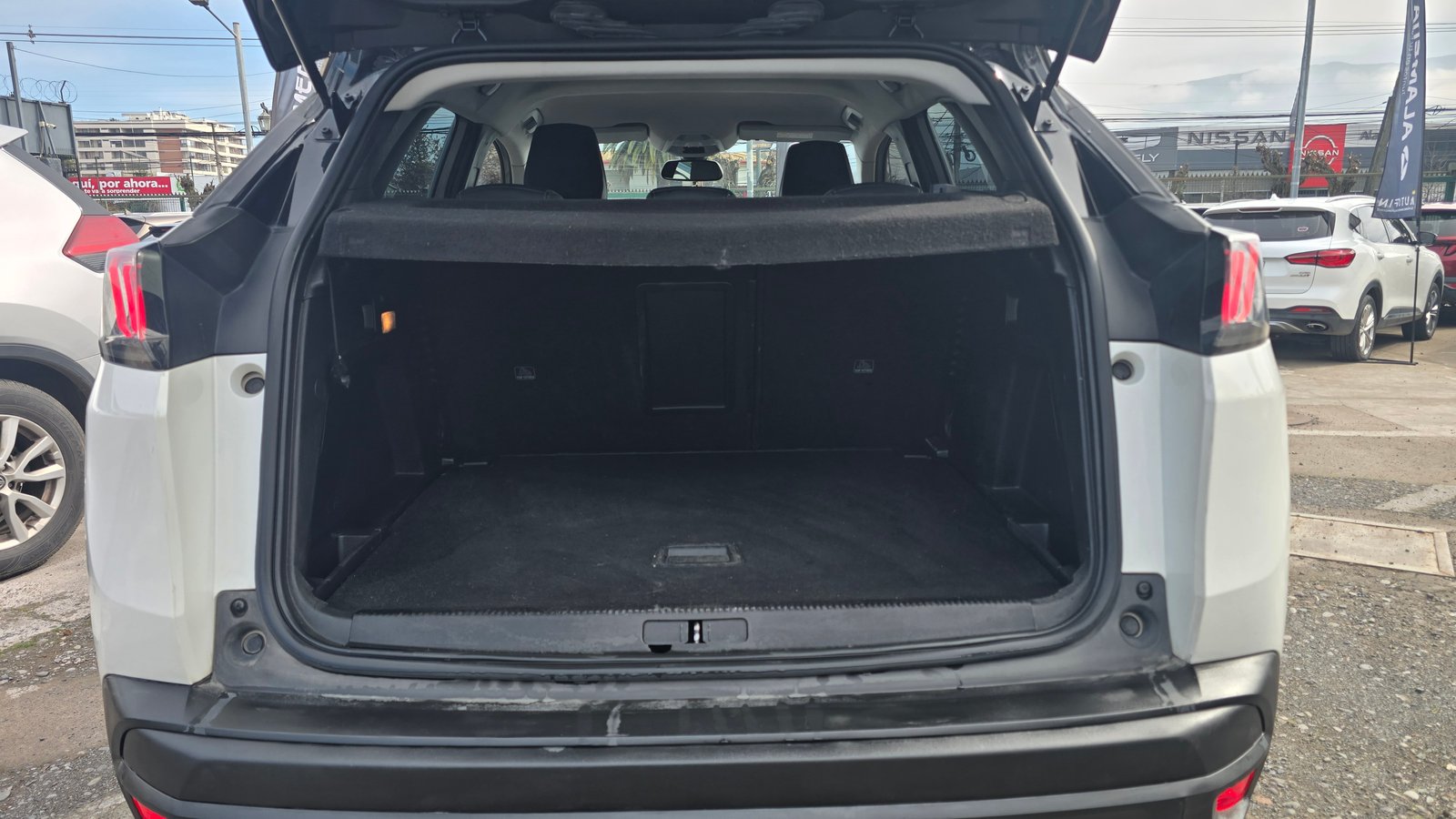 Peugeot 3008 BLUE HDI 1.5 2022 - Imagen 6 de 10
