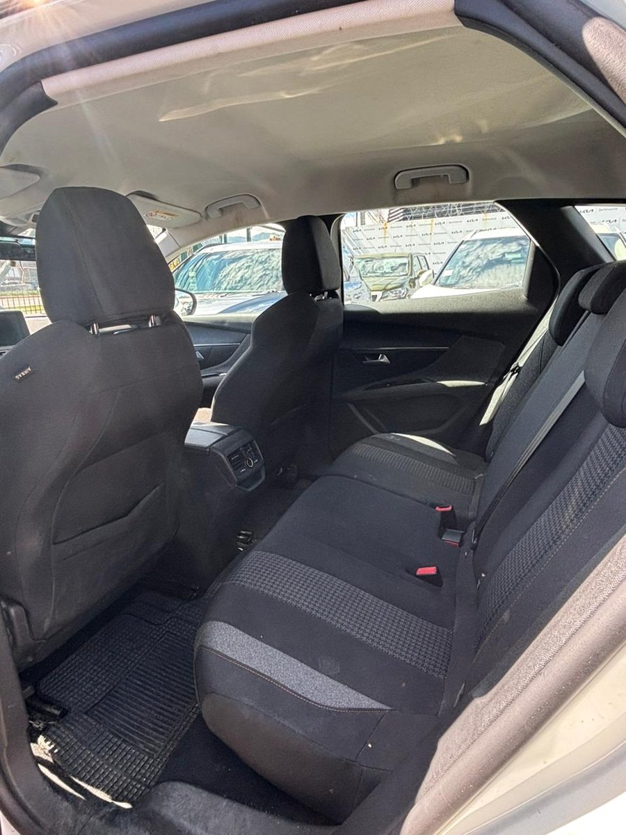 Peugeot 3008 BLUE HDI 130 1.5 2022 - Imagen 5 de 5