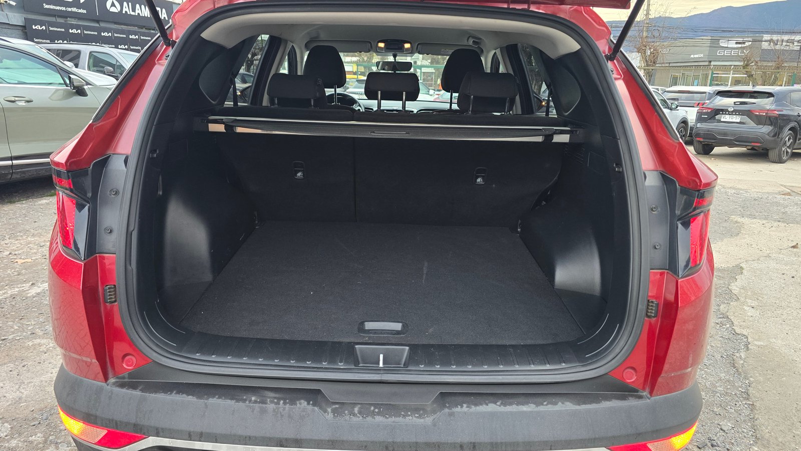 Hyundai TUCSON NX4 MPI 2.0 2023 - Imagen 6 de 9