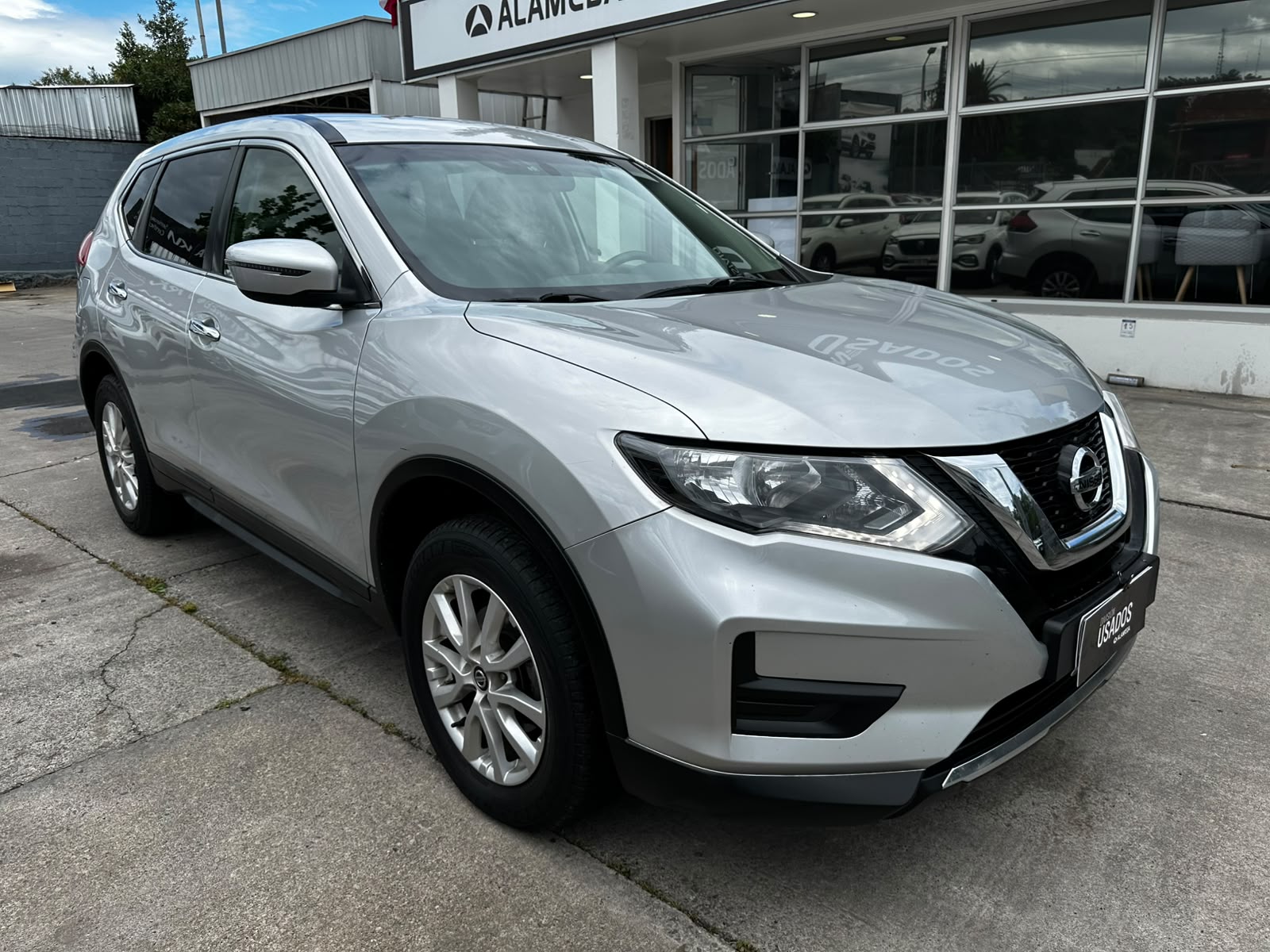 Nissan X TRAIL T32 CVT 2.5 AUT 2022 - Foto 2 de 8