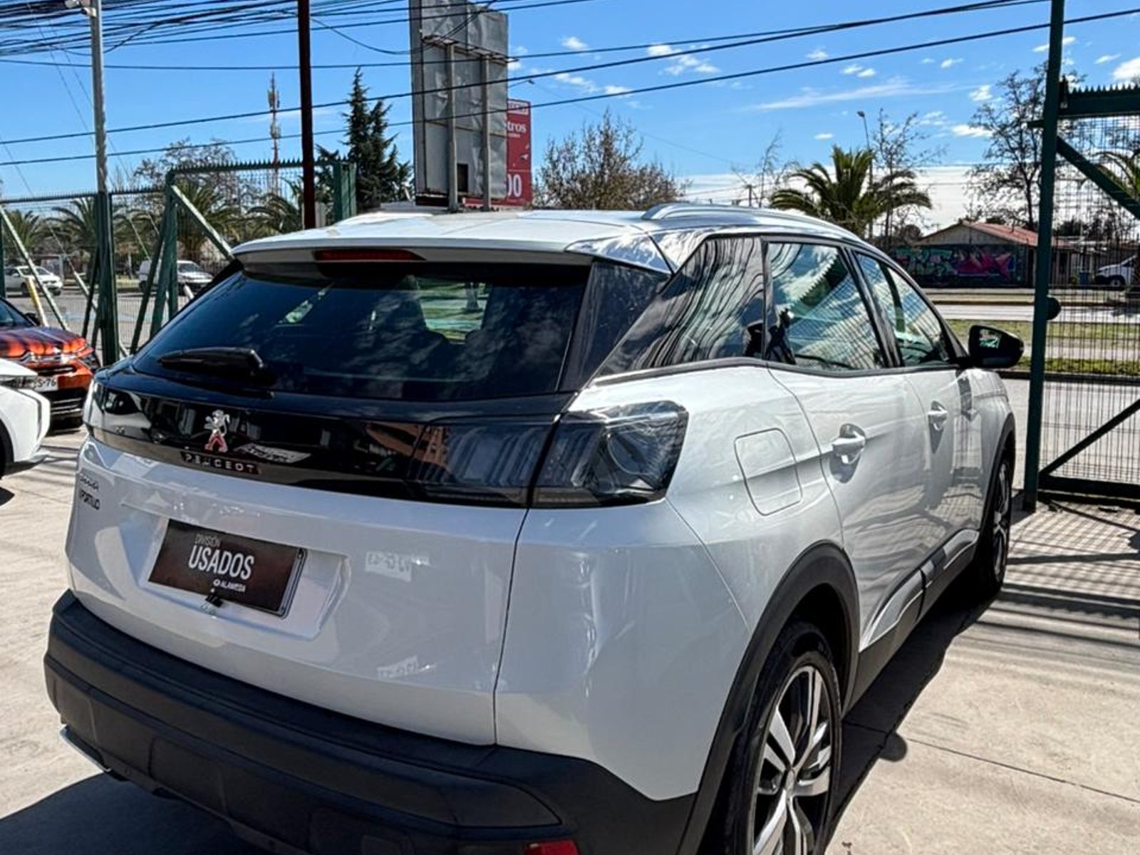 Peugeot 3008 BLUE HDI 130 1.5 2022 - Foto 3 de 5
