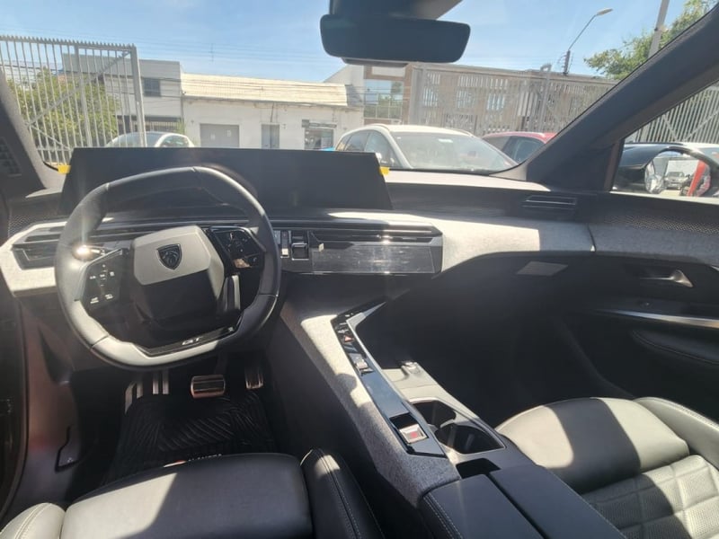 Peugeot 3008 GT 1.2 AUT 2025 - Imagen 6 de 10