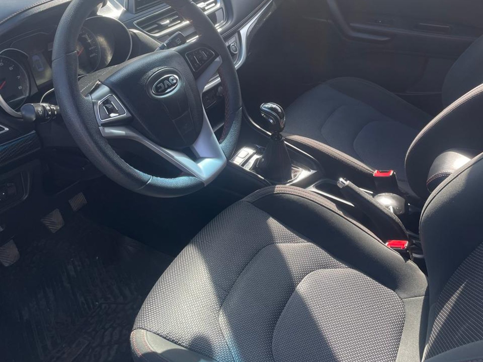JAC GRAND S3 HB 1.6 2020 - Foto 5 de 9