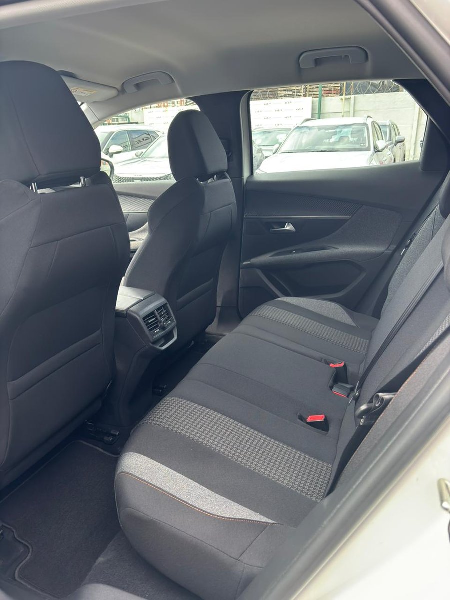Peugeot 3008 ACTIVE 1.2 2022 - Imagen 5 de 5
