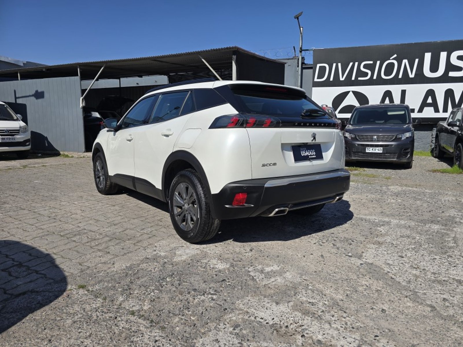Peugeot 2008 PURETECH 130 1.2 2023 - Imagen 7 de 7