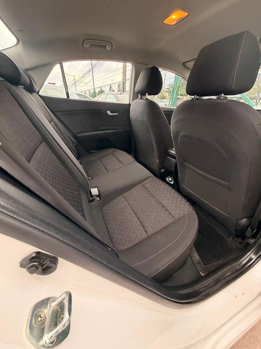 Kia RIO 4 LX 1.4 2019 - Imagen 4 de 4