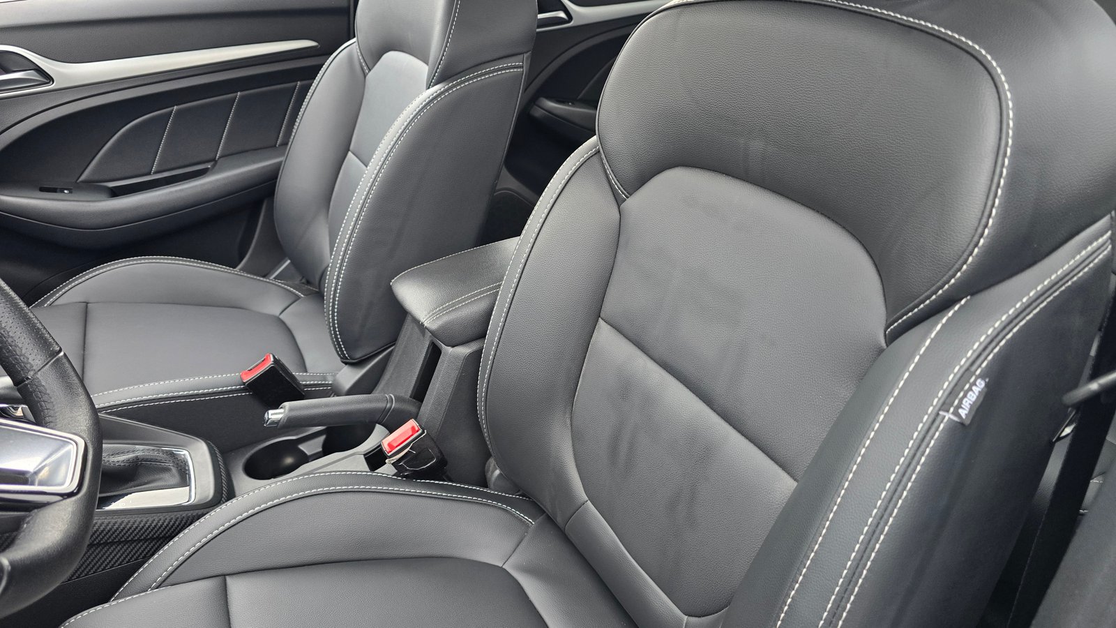 MG ZS 1.5L AUT 2023 - Imagen 9 de 12