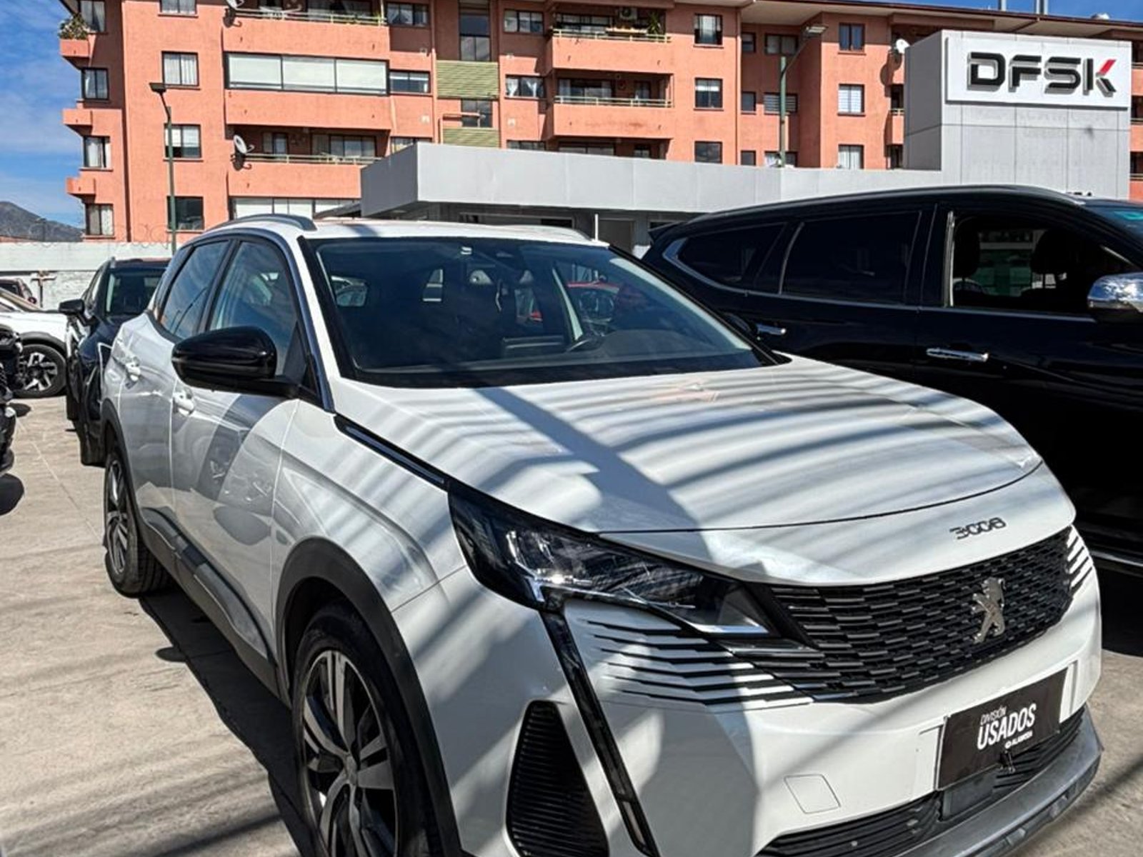 Peugeot 3008 BLUE HDI 130 1.5 2022 - Foto 2 de 5