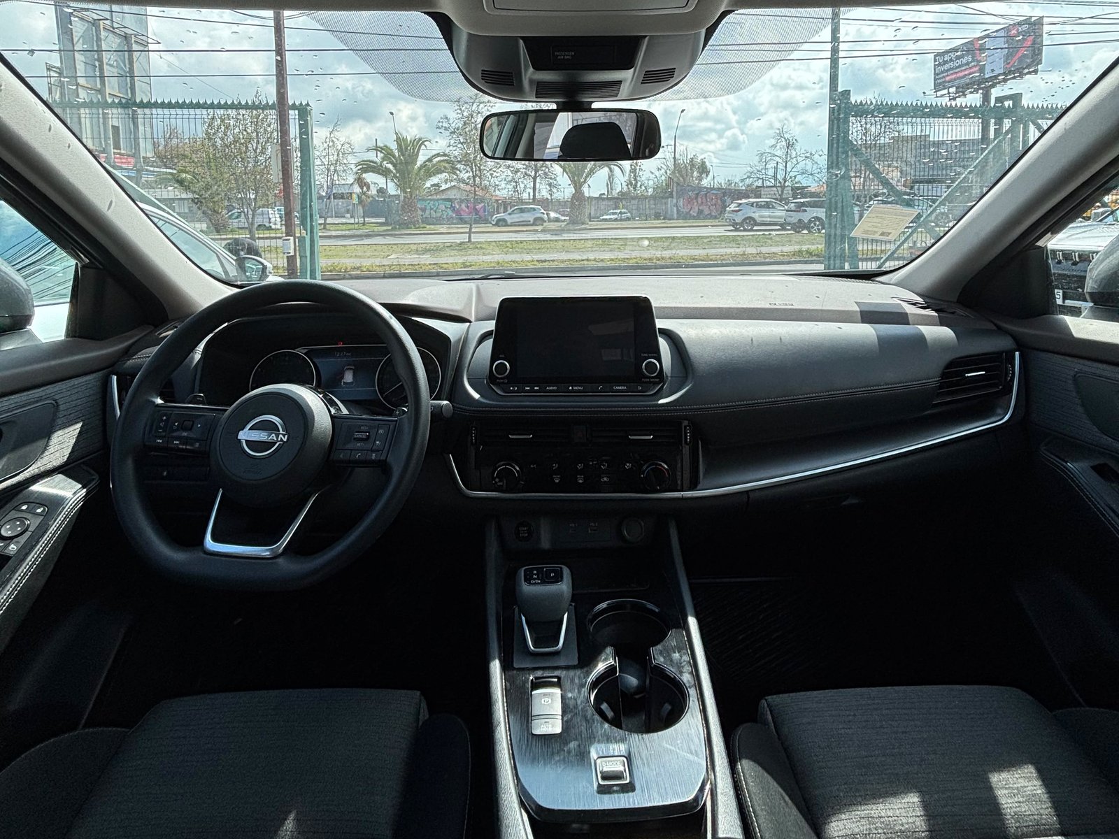 Nissan X TRAIL 4X2 2.5 AUT 2025 - Foto 2 de 5