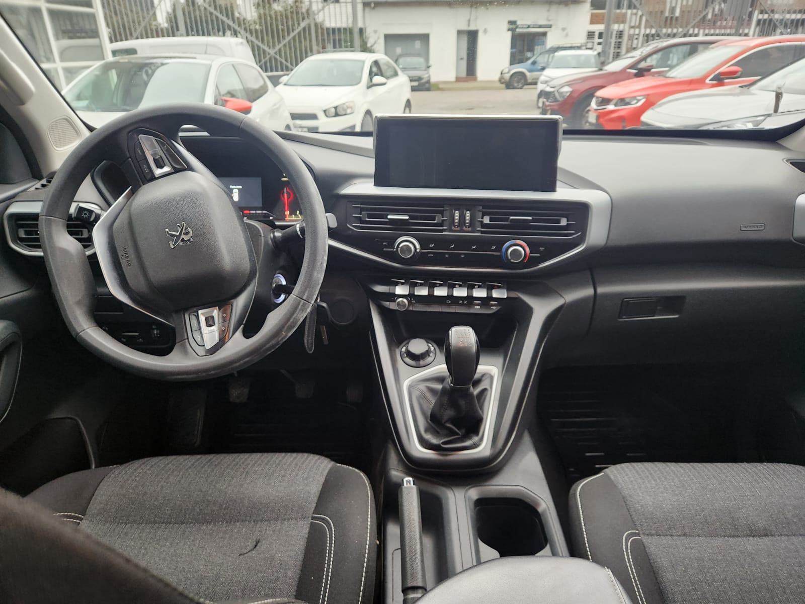 Peugeot LANDTREK BLUE HDI 180 4X4 2.2 2024 - Imagen 5 de 8