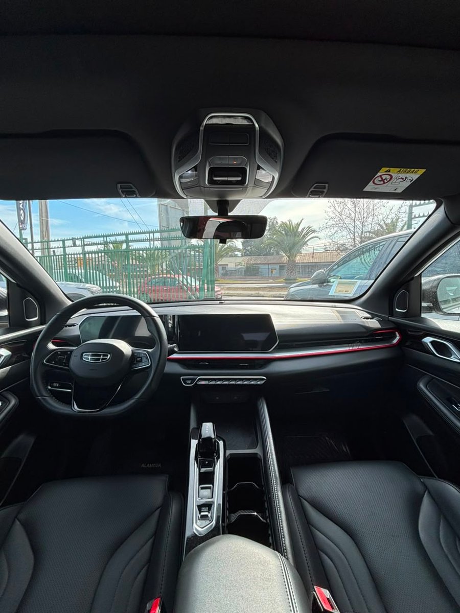 Geely NEW COOLRAY 1.5 AUT 2025 - Imagen 4 de 8