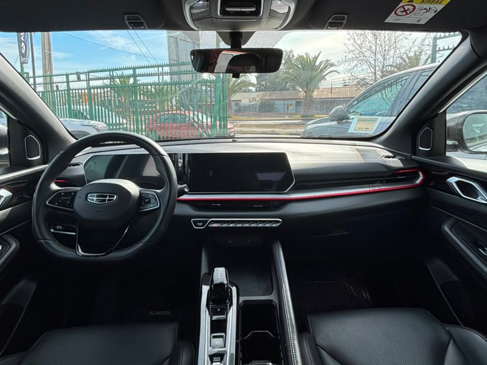Geely NEW COOLRAY 1.5 AUT 2025 - Foto 4 de 8