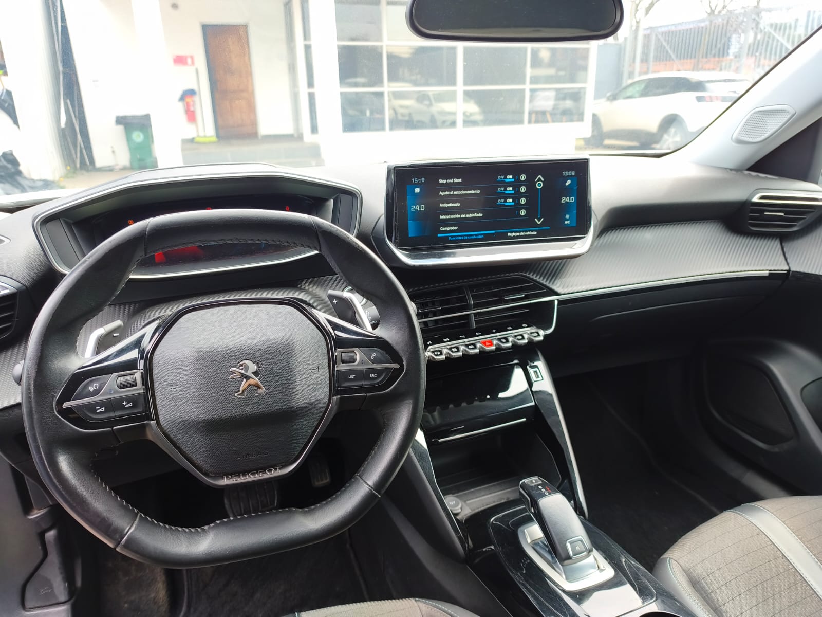 Peugeot 2008 BLUE HDI 130 EAT8 1.5 AUT 2021 - Imagen 6 de 8
