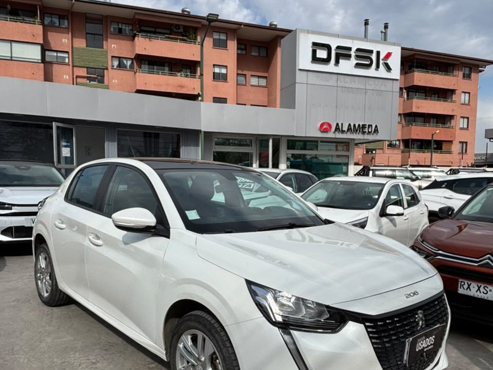 Peugeot 208 PURETECH 75 MT 1.2 2023 - Foto 5 de 6