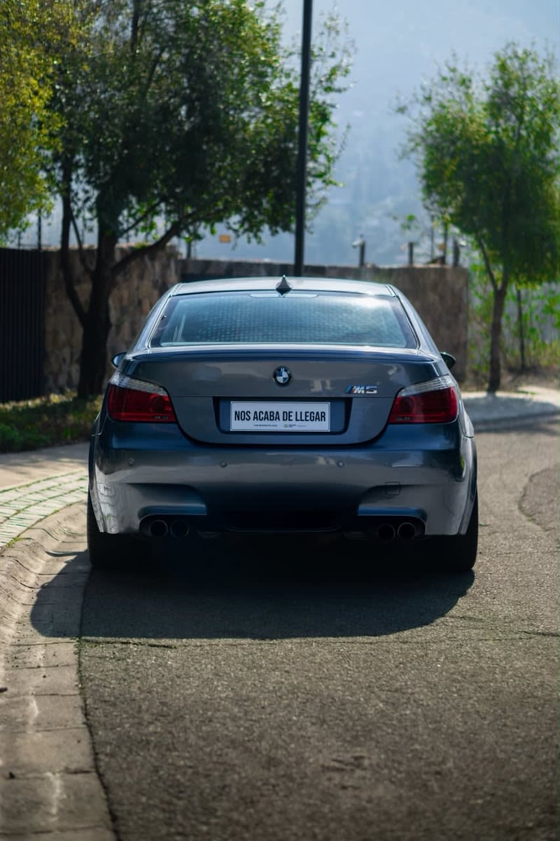 BMW M5 E60 V10 2008 - Imagen 4 de 6