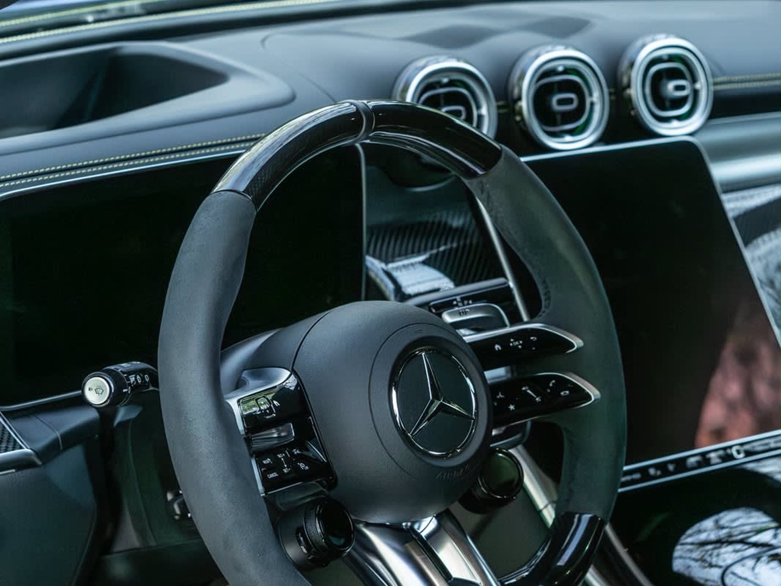 Mercedes-Benz GLC63S AMG 2025 - Foto 2 de 6