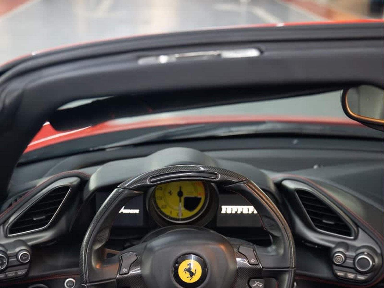 Ferrari 488 Spider 2017 - Foto 2 de 6