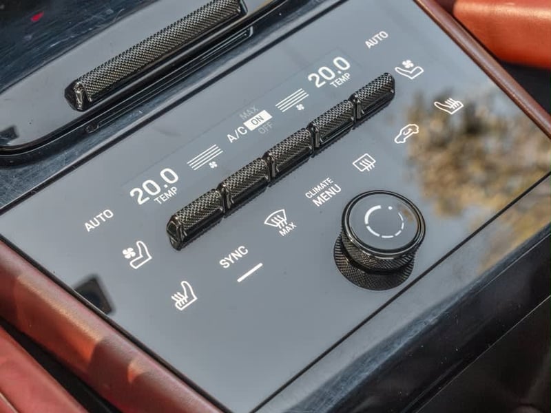 Porsche Cayenne Coupe E-Hybrid 2024 - Imagen 6 de 6