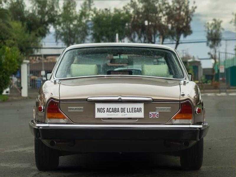 Jaguar XJ6 1986 - Imagen 3 de 6