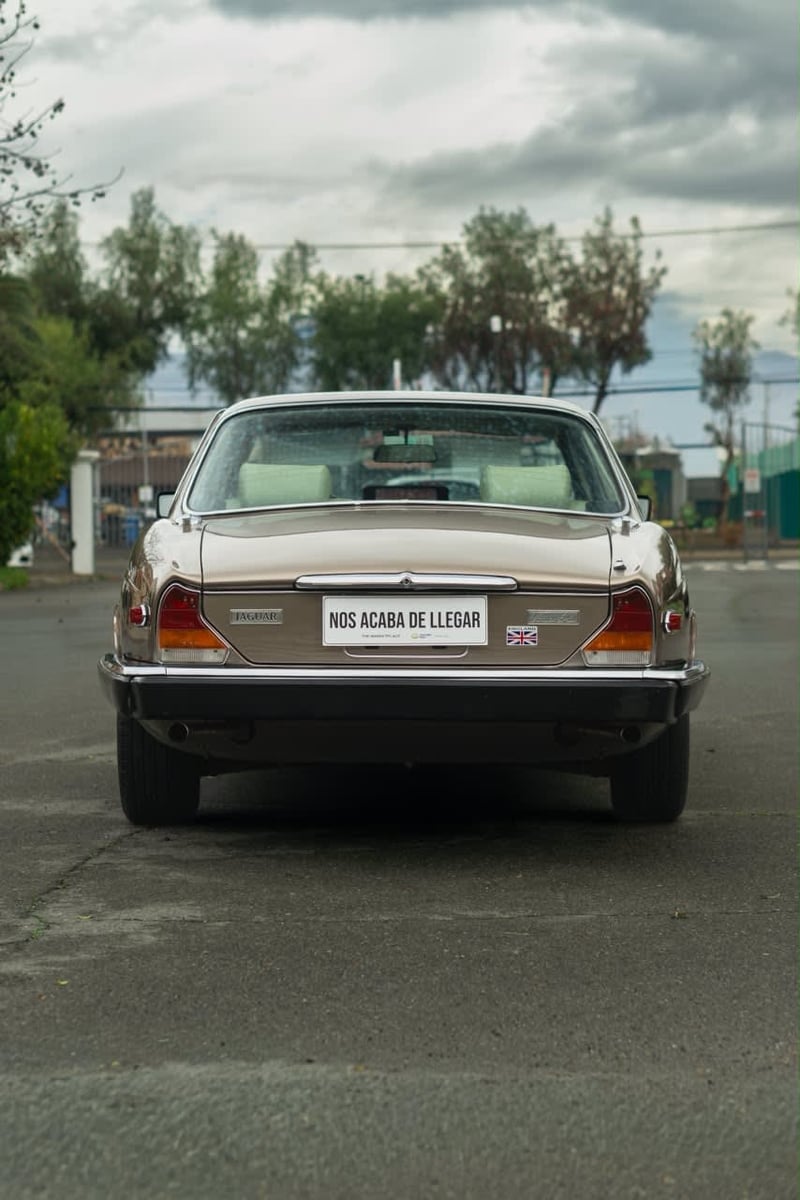 Jaguar XJ6 1986 - Imagen 3 de 6