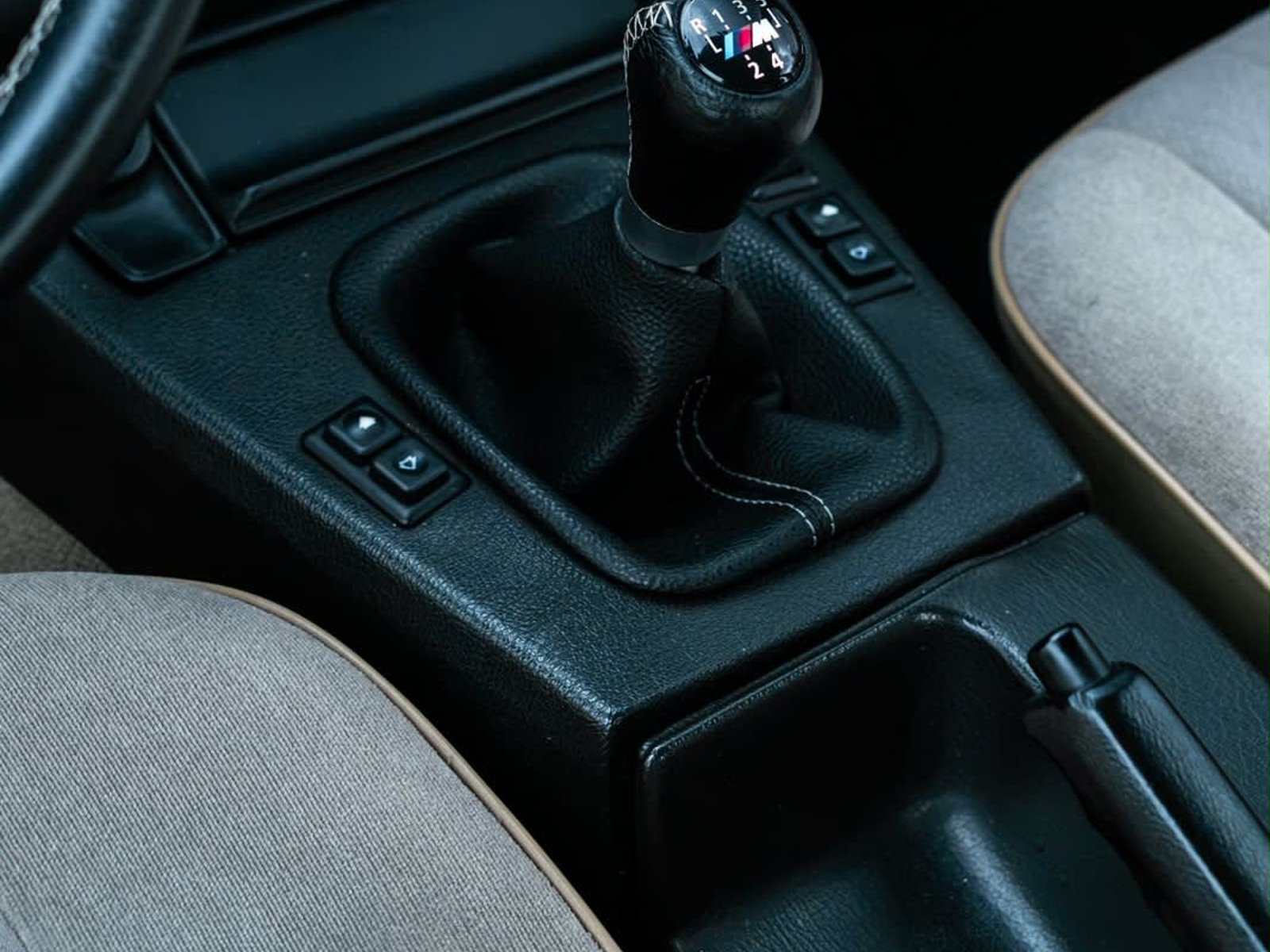 BMW 316i 1988 - Foto 4 de 6