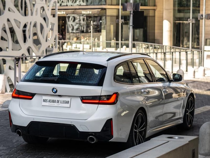 BMW 330I TOURING 2.0 AUT 2024 - Imagen 4 de 6