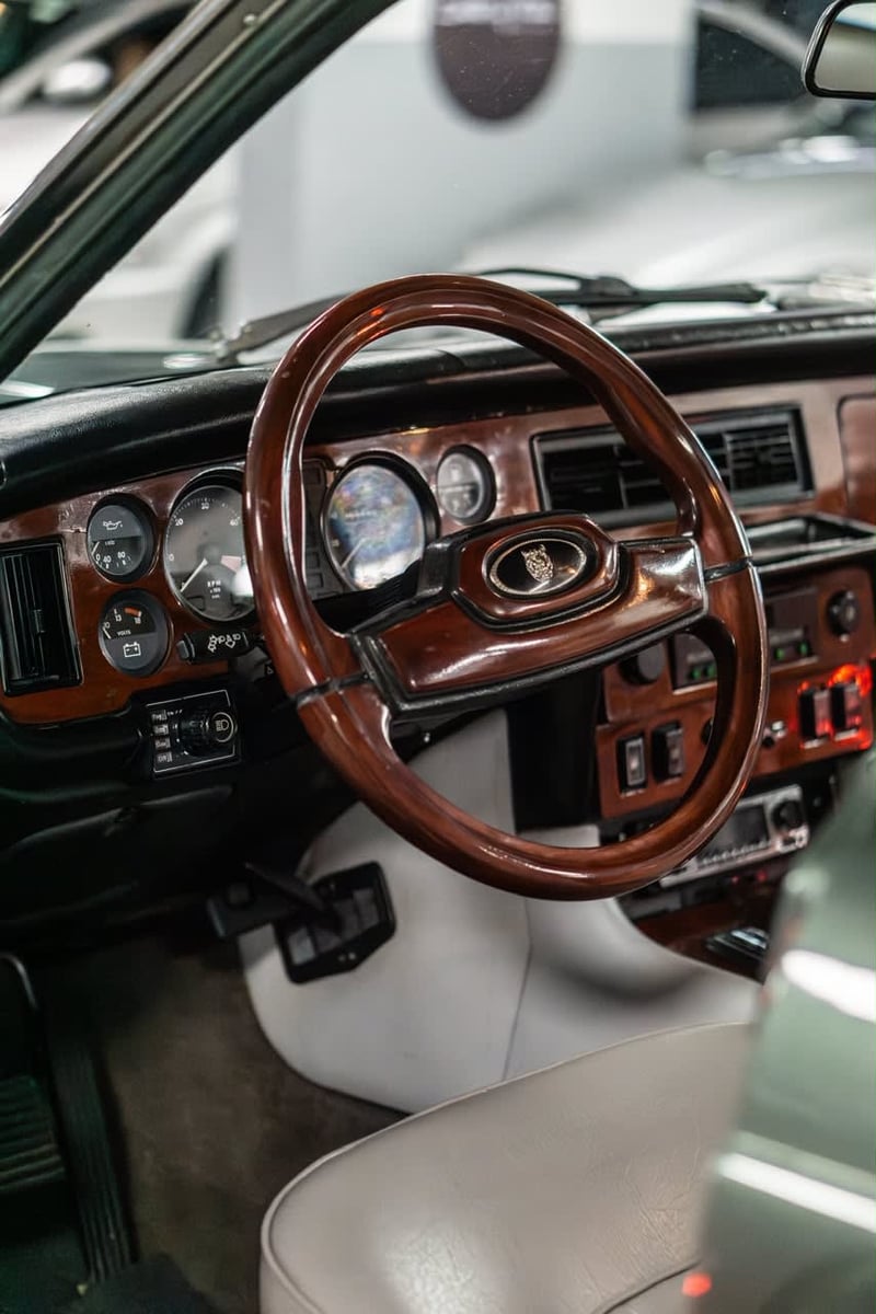 Jaguar XJ6 1985 - Imagen 6 de 6