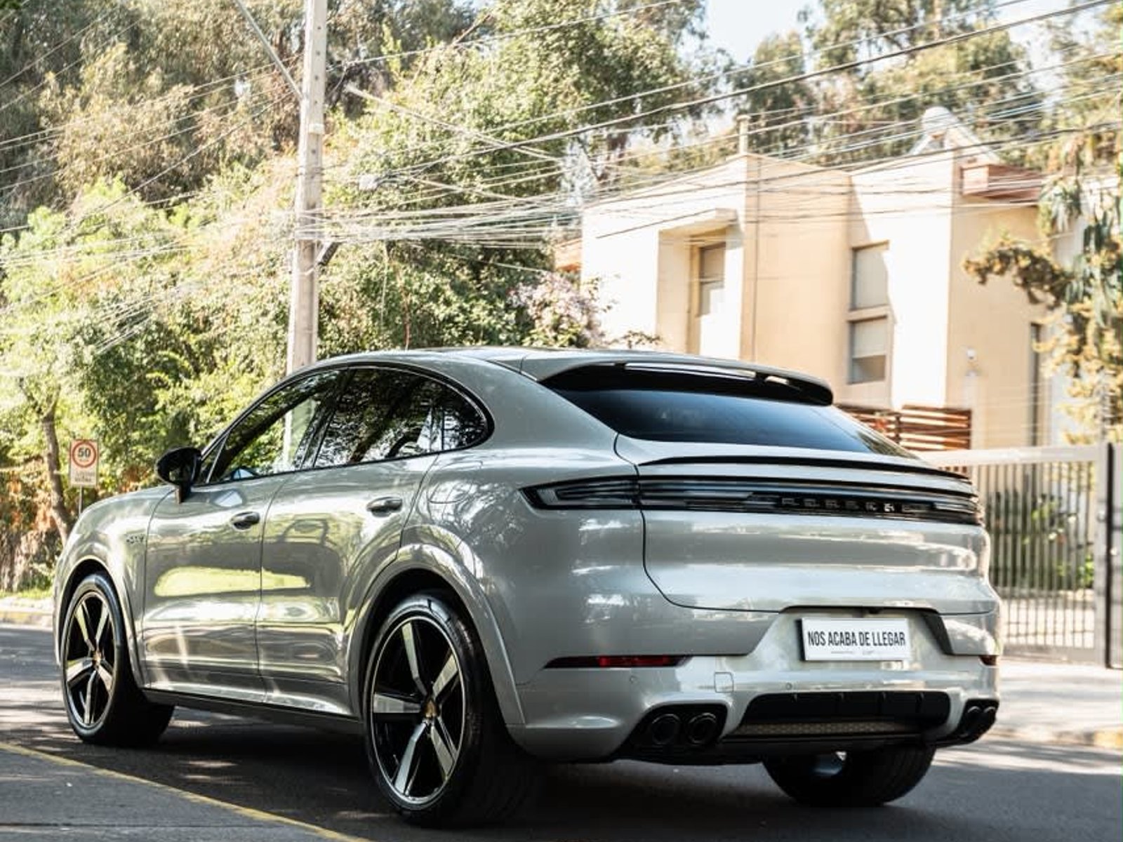 Porsche Cayenne Coupe E-Hybrid 2024 - Foto 5 de 6