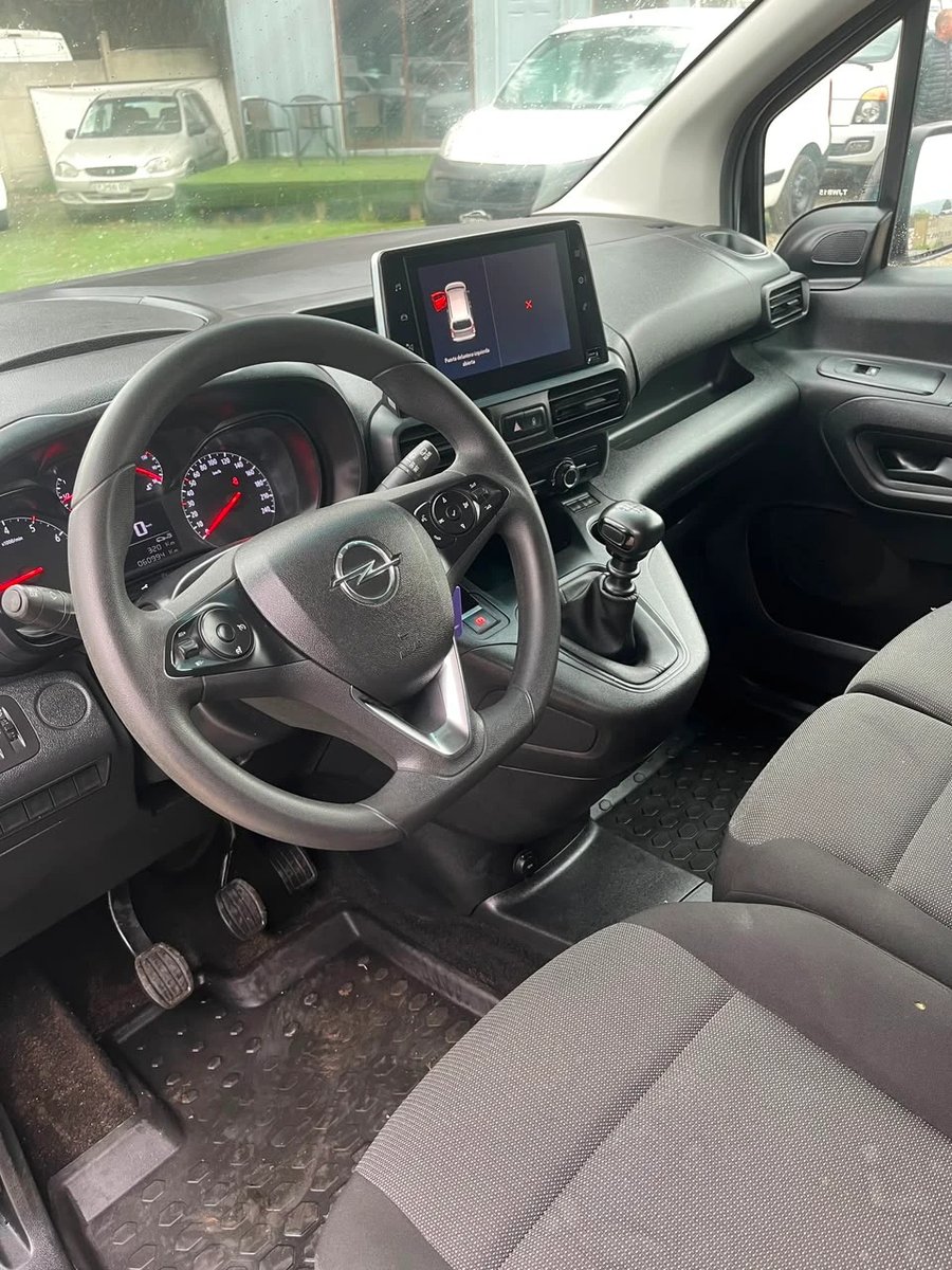 Opel COMBO 1.5 2024 - Imagen 10 de 11