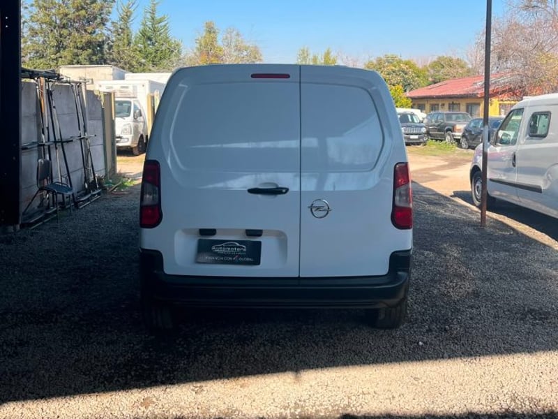 Opel COMBO 1.5 2023 - Imagen 6 de 9