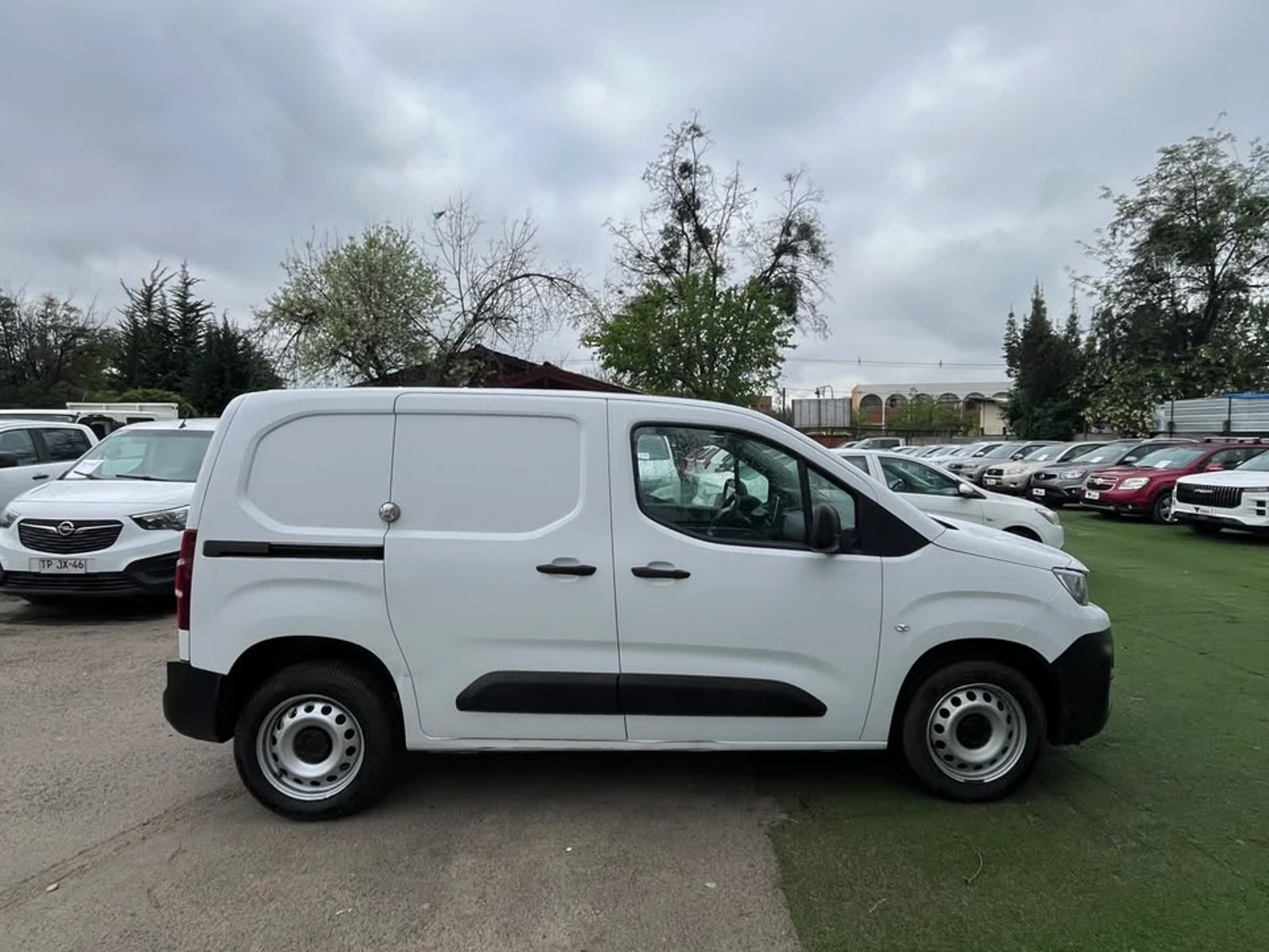 Peugeot PARTNER HDI 1.6 L1 2023 - Foto 4 de 11