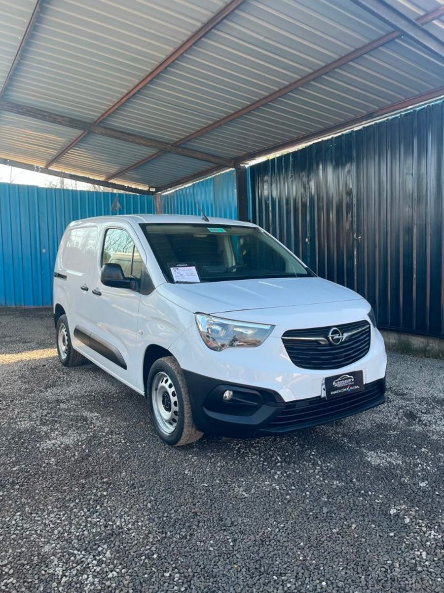 OPEL COMBO 2023 - Foto 3 de 9