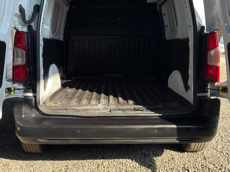 Citroën BERLINGO 1.6 2023 - Imagen 8 de 13