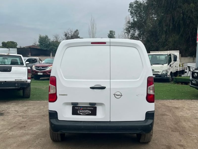Opel COMBO 1.5 2024 - Imagen 6 de 9
