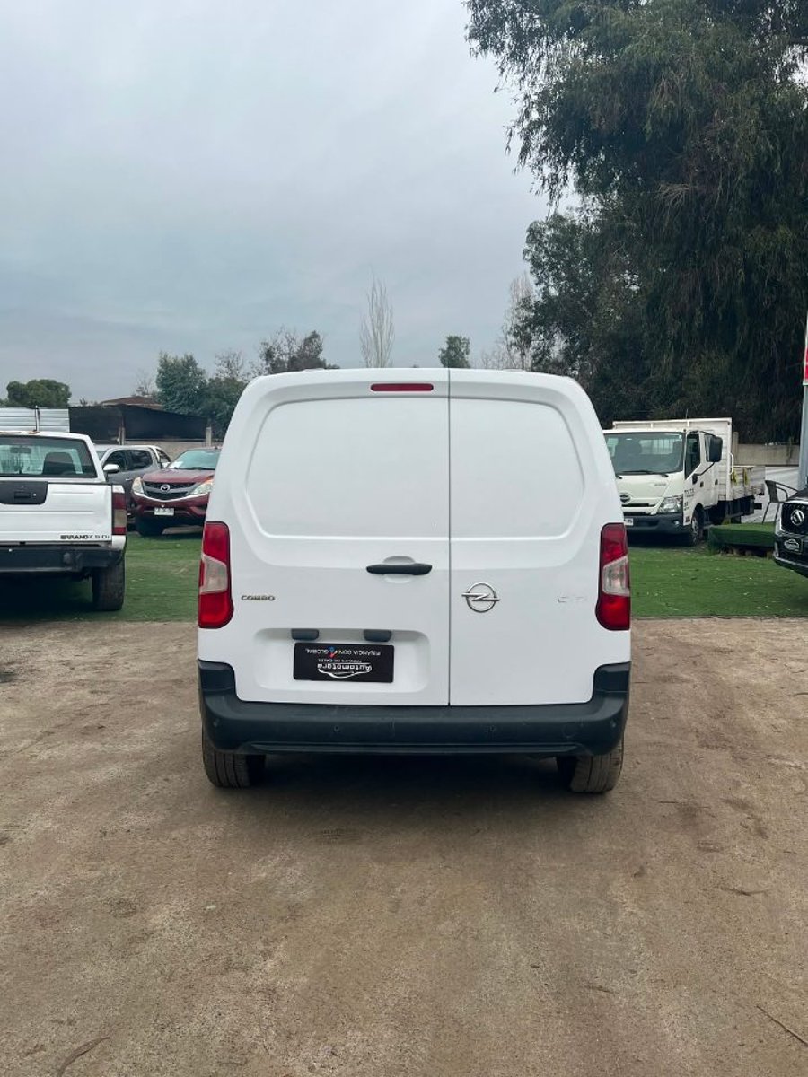 Opel COMBO 2024 - Imagen 6 de 9