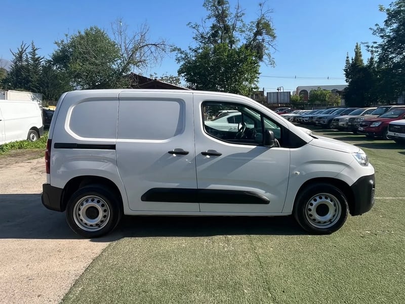 Citroën BERLINGO 1.5 BLUEHDI 2023 - Imagen 4 de 10