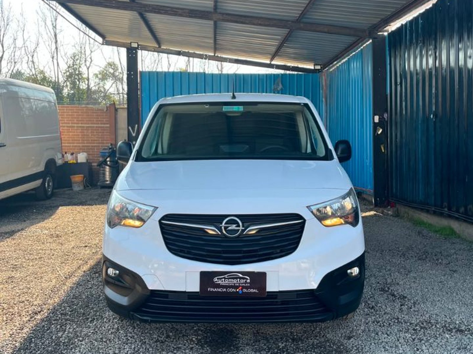 Opel COMBO 2023 - Foto 2 de 10