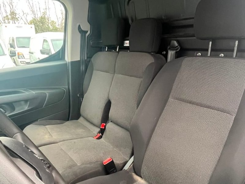 Opel COMBO 1.5 2024 - Imagen 9 de 9