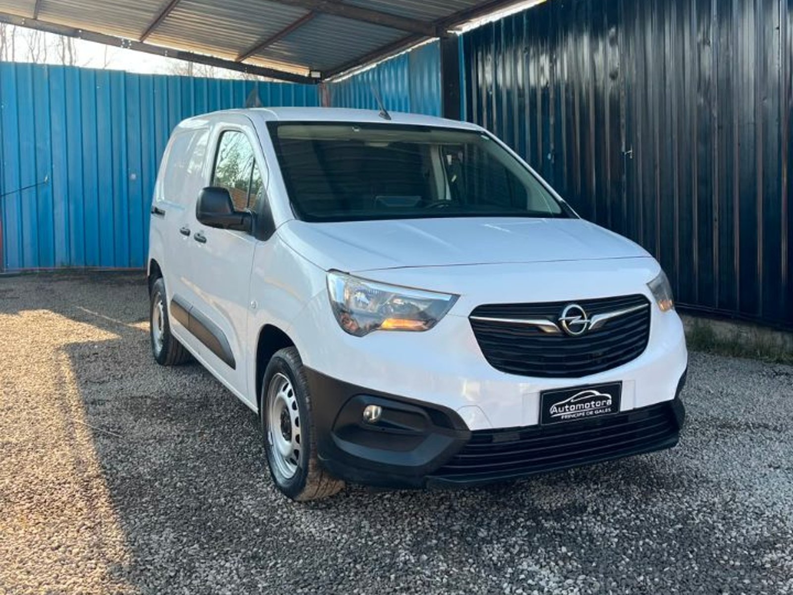 Opel COMBO 2023 - Foto 3 de 10