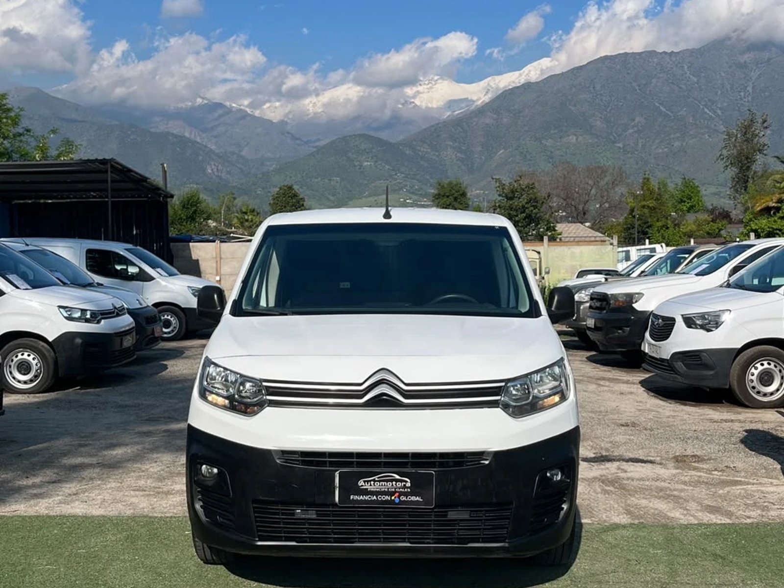 Citroën BERLINGO 1.6 HDI 2022 - Foto 2 de 10
