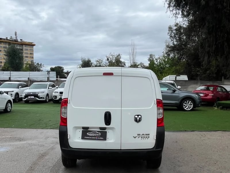 RAM VAN 700 CITY 2023 - Imagen 6 de 11