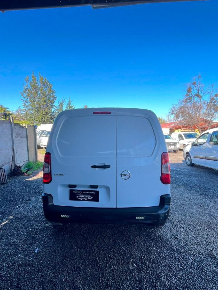 Opel COMBO 2024 - Imagen 6 de 10
