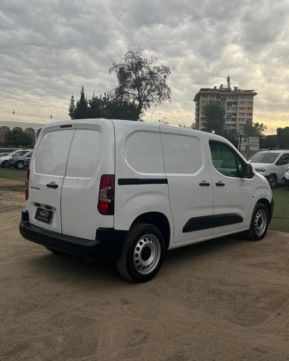 Peugeot PARTNER 2023 - Imagen 6 de 11