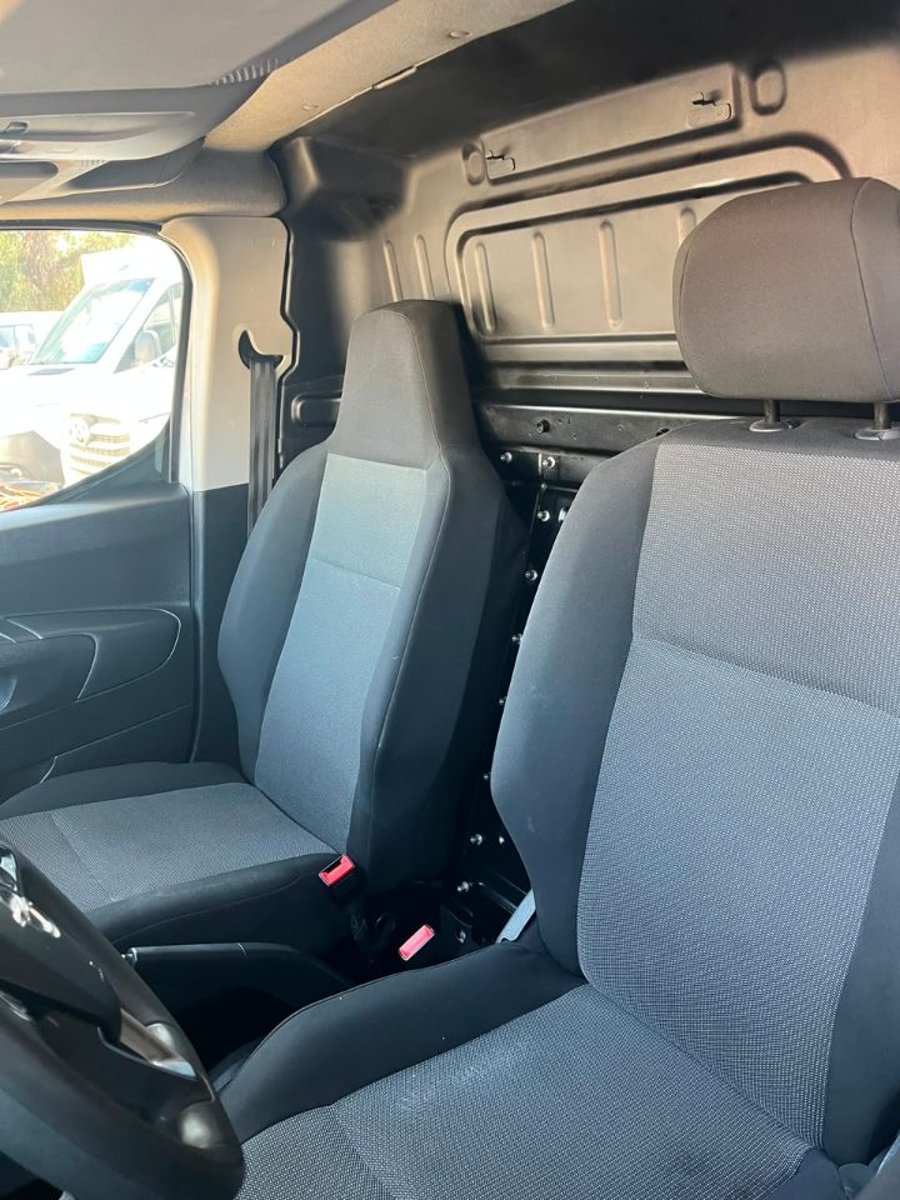 Opel COMBO 2023 - Imagen 9 de 10
