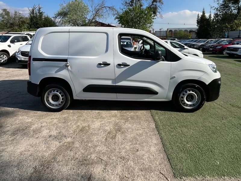 Citroën BERLINGO 1.6 HDI 2022 - Imagen 4 de 10
