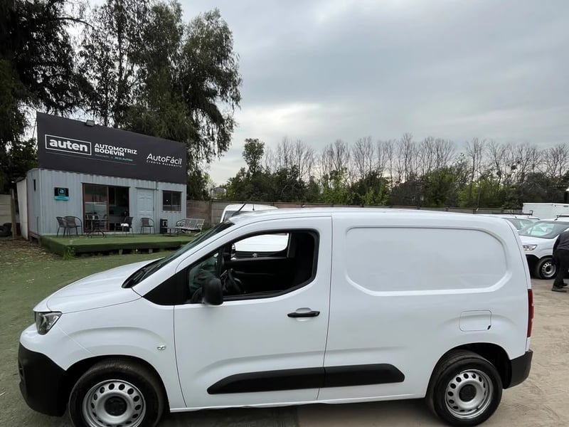 Peugeot PARTNER 1.5 BLUEHDI 2023 - Imagen 8 de 11