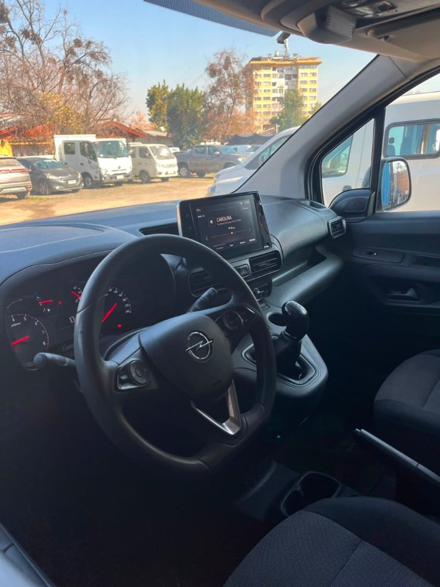 Opel COMBO 2023 - Imagen 9 de 10