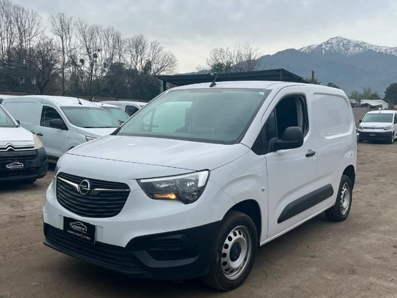 Opel COMBO 1.5 2024