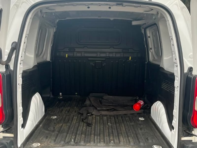 Peugeot PARTNER 1.5 L1 2023 - Imagen 7 de 9
