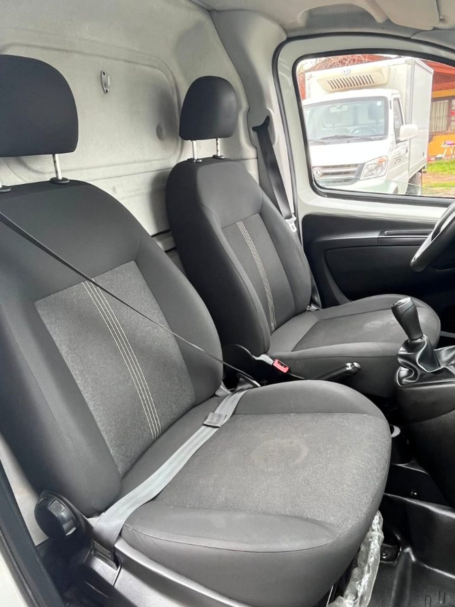 RAM VAN 700 2022 - Imagen 9 de 10